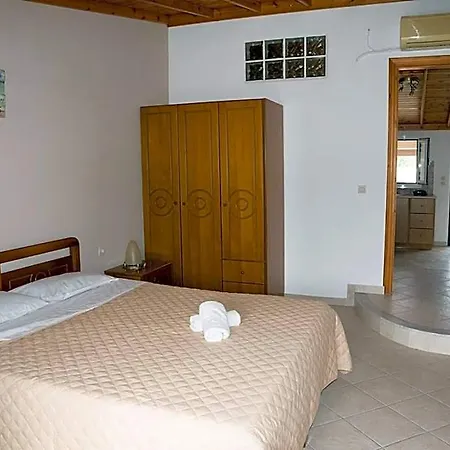 Eftihia Hotel *
